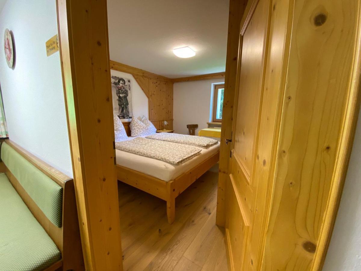 Haus Waldrand Daire Oberndorf in Tirol Dış mekan fotoğraf
