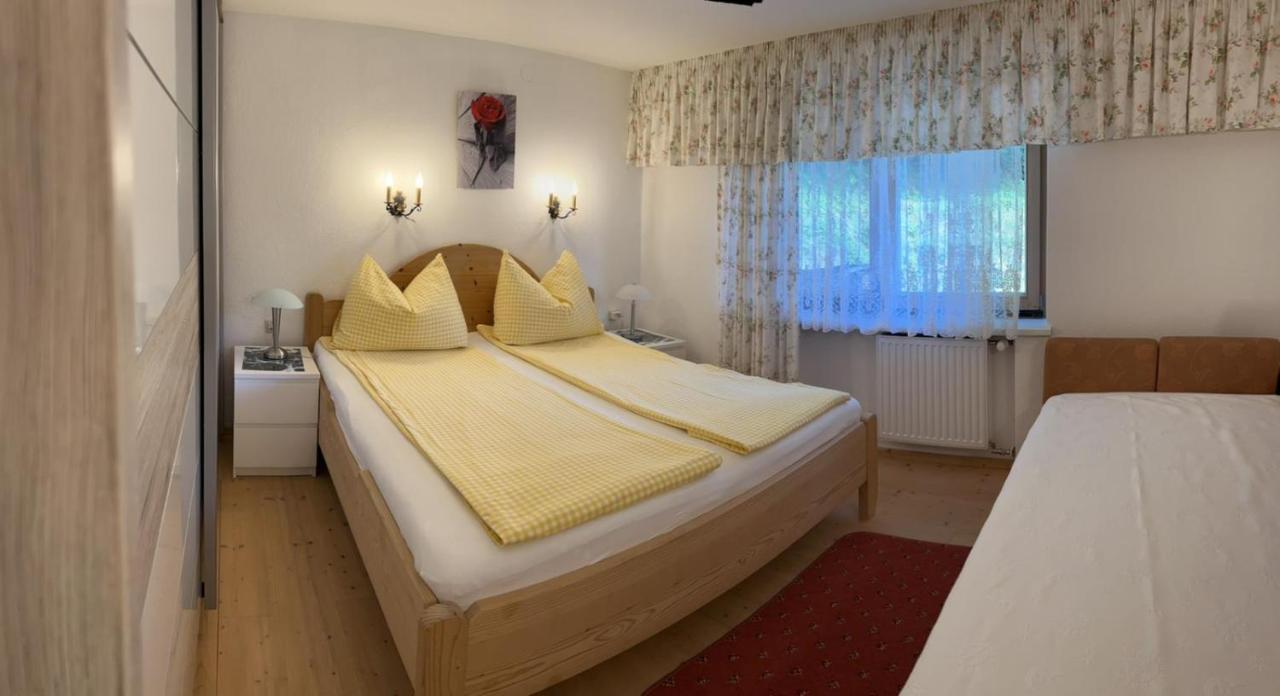 Haus Waldrand Daire Oberndorf in Tirol Dış mekan fotoğraf