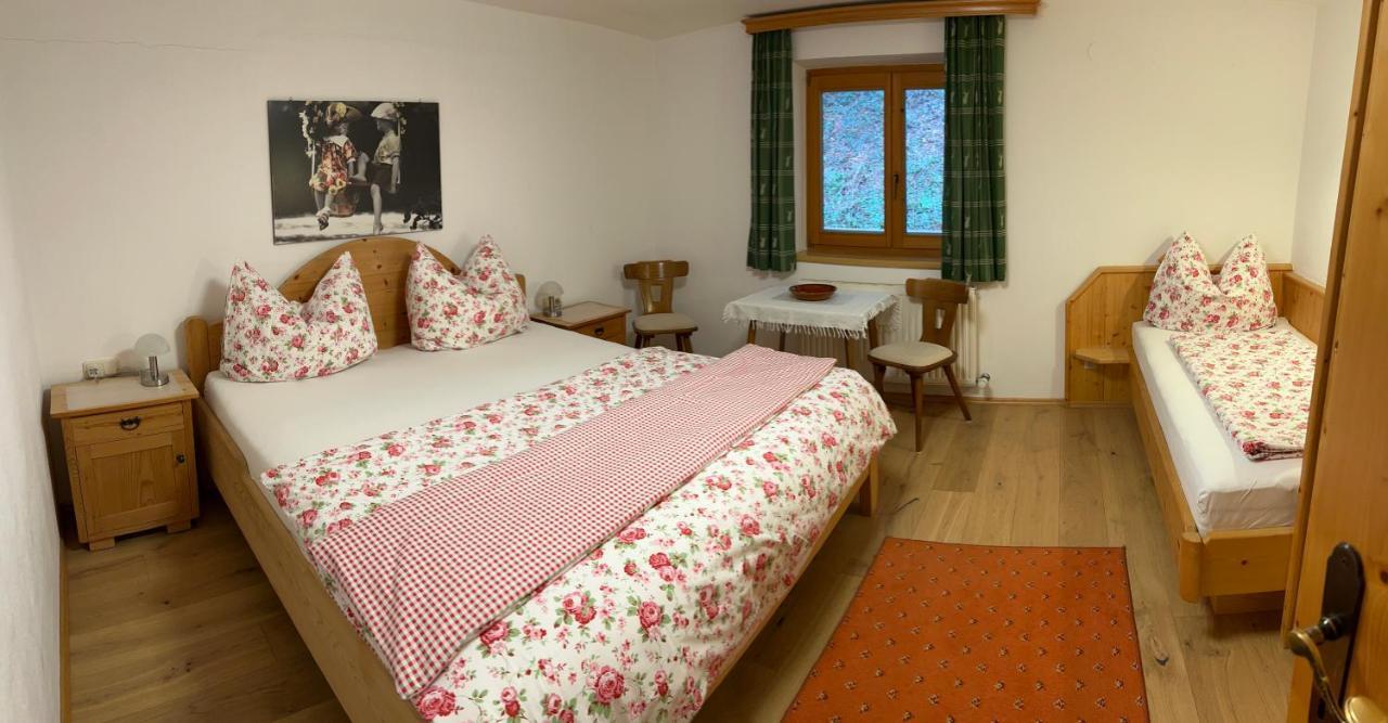 Haus Waldrand Daire Oberndorf in Tirol Dış mekan fotoğraf