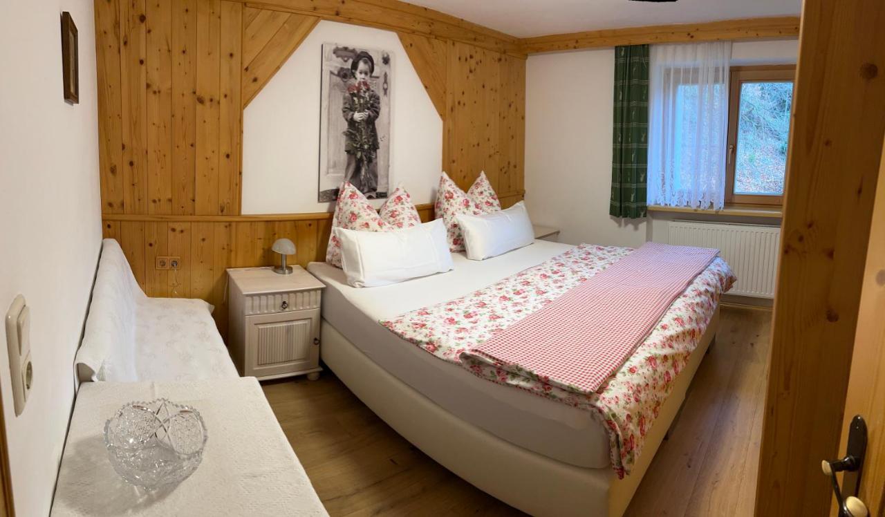 Haus Waldrand Daire Oberndorf in Tirol Dış mekan fotoğraf