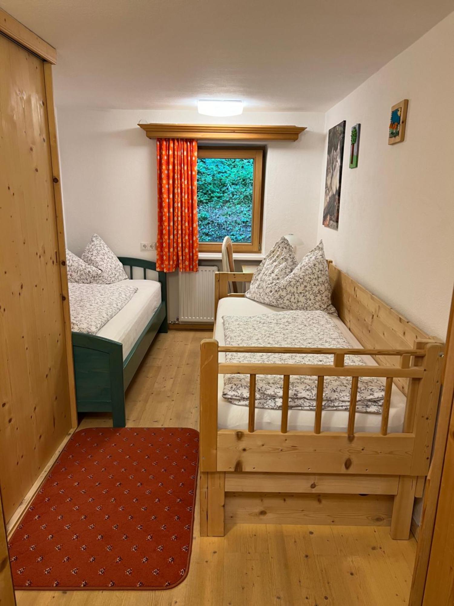 Haus Waldrand Daire Oberndorf in Tirol Dış mekan fotoğraf
